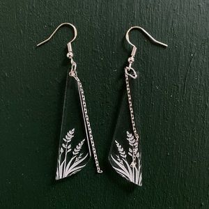 Fairy wing dangling earrings